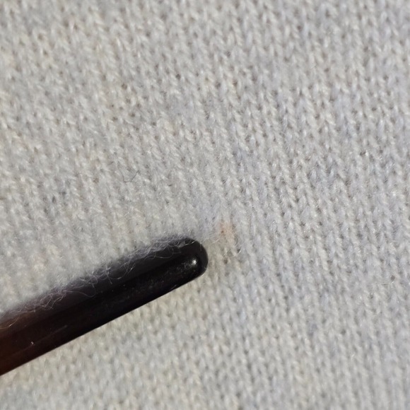 Vince Womens Cashmere Sweater Size XS Cream‎ V Neck Pullover Minimalist Luxe - Picture 5 of 16